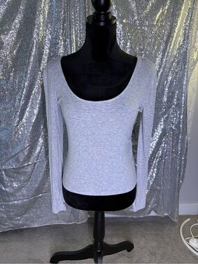 Scoop Neck Longsleeve 🩶